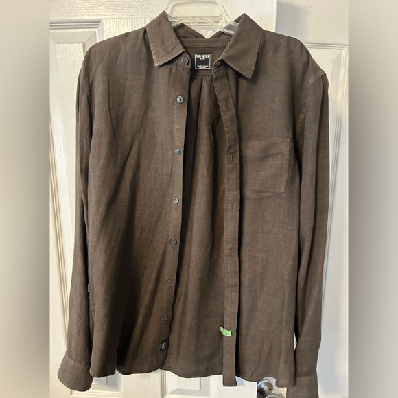 Todd Snyder Spread Collar Linen Shirt in Brown | Size Large - Picture 1 of 4